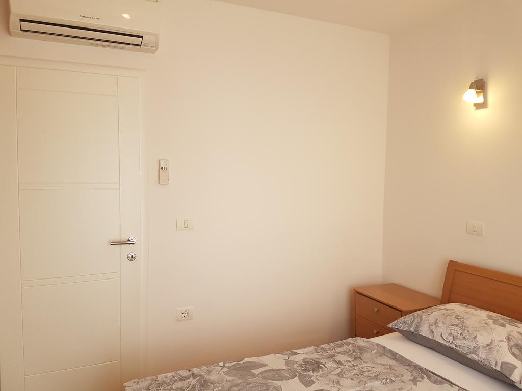 Apartment Caprice Zadar Bagian luar foto